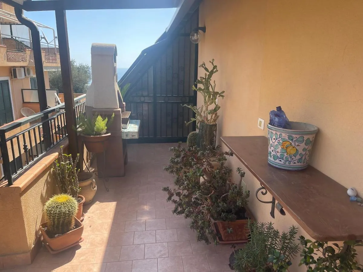 Casa Vacanze Cuzari Apartment Letojanni