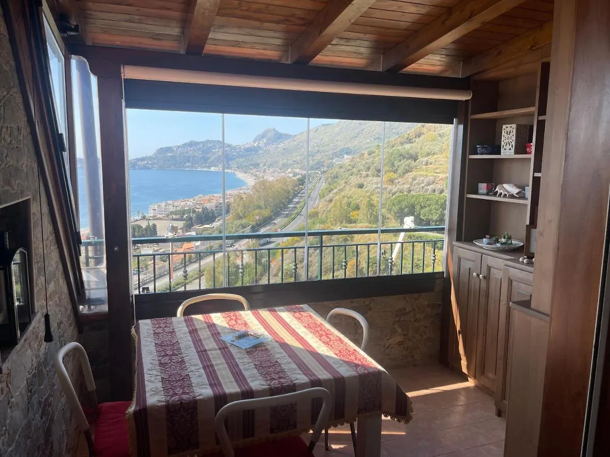 Casa Vacanze Cuzari Apartment Letojanni