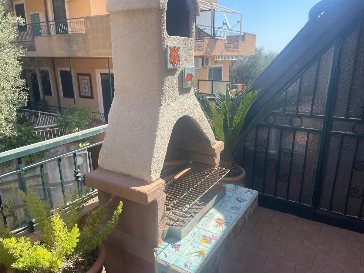 Casa Vacanze Cuzari Apartment Letojanni