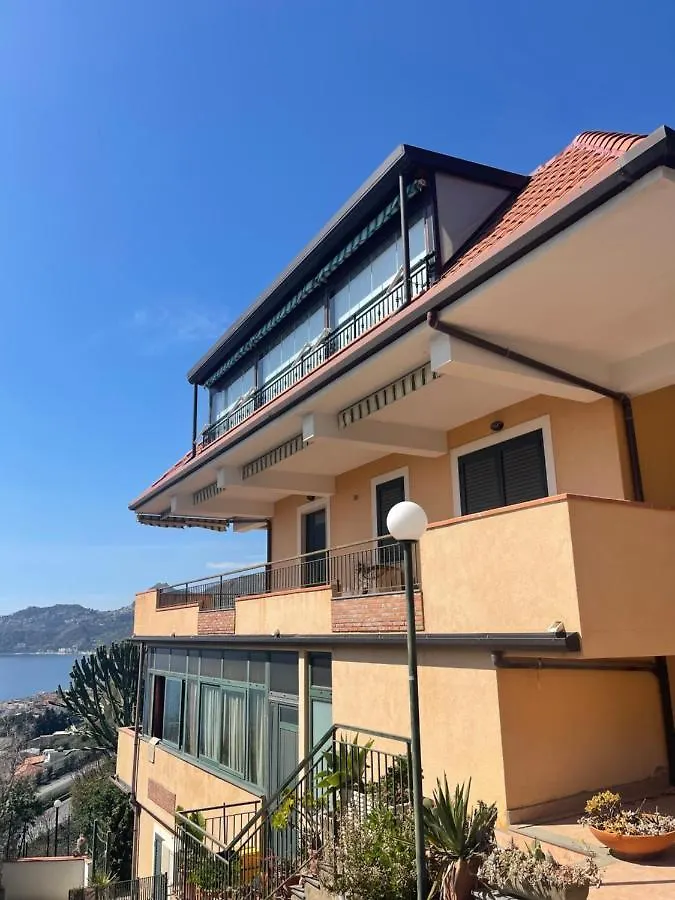 Casa Vacanze Cuzari Apartment Letojanni Italy