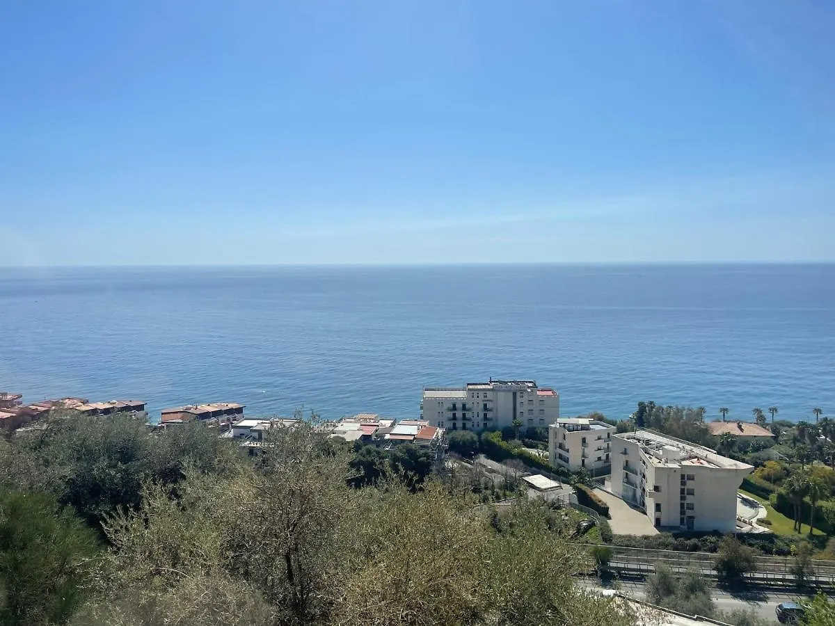 Casa Vacanze Cuzari Apartment Letojanni