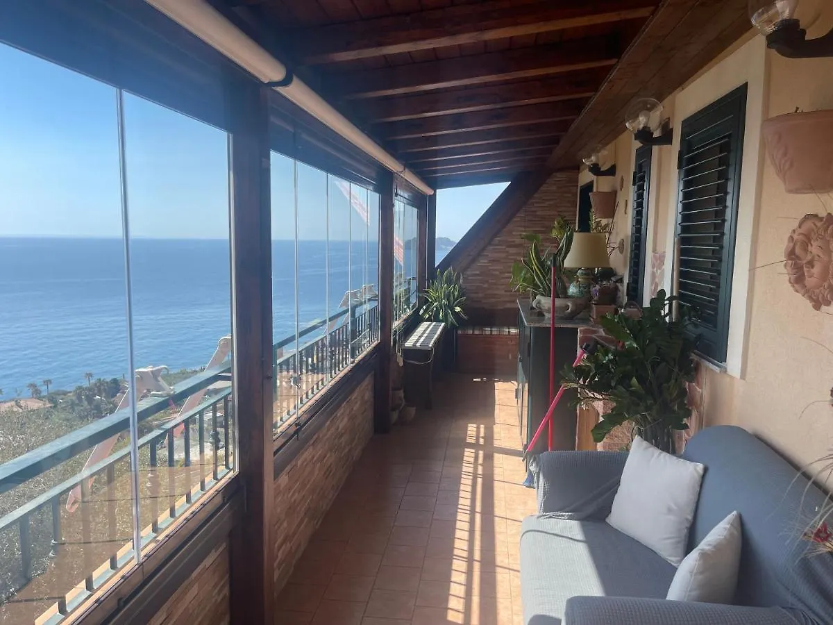 Casa Vacanze Cuzari Apartment Letojanni